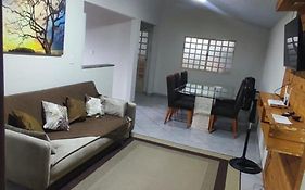 CASA ACONCHEGANTE e ESPAÇOSA